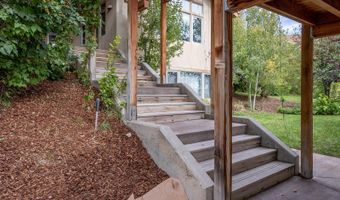 75 Sterling Dr, Bellevue, ID 83313