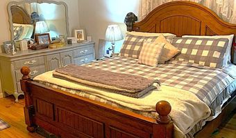 258 Johnson St, Alderson, WV 24910