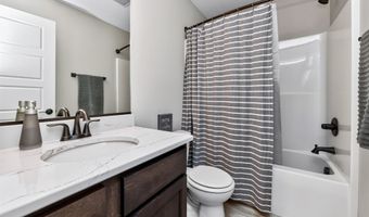 2719 SW Prairie Trail Pkwy, Ankeny, IA 50023