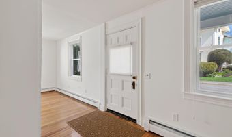997 Washington St, Bath, ME 04530