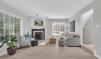 21178 WILDFLOWER Sq, Ashburn, VA 20147