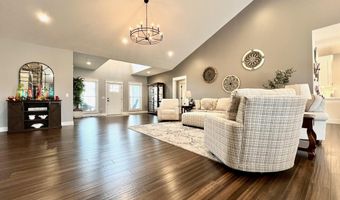 805 Spyglass Hill Dr, Bedford, IN 47421