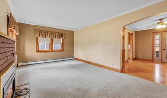 209 E Main St, Arlington, MN 55307