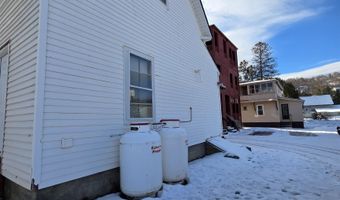 31 Granite St, Barre, VT 05641