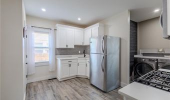 1640 Cranston St, Cranston, RI 02920