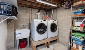 701 Garden Rd, Ames, IA 50010
