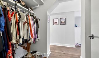 42 8th St 1411, Boston, MA 02129