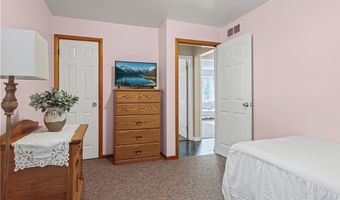 983 Roseland Rd, Alliance, OH 44601