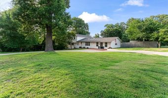 702 Dewoody Dr, Bentonville, AR 72712