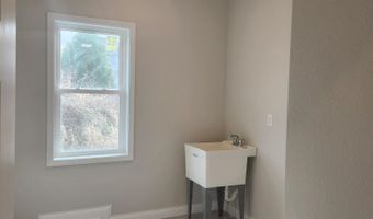 404 Chad Trl, Arlington, WI 53911