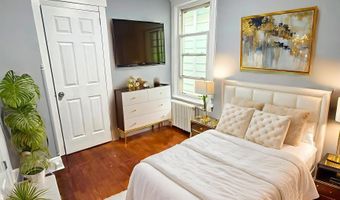 93 W 52ND St, Bayonne, NJ 07002