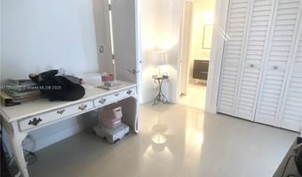 3301 N Country Club Dr 112, Aventura, FL 33180