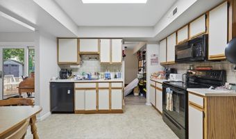 7 Bayberry Ct, Atco, NJ 08004