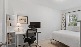 811 GIBBON St, Alexandria, VA 22314