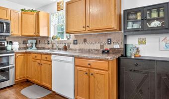 2403 W AMERICAN Dr, Neenah, WI 54956
