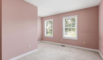 477 Redwood Forest Dr, Ballwin, MO 63021