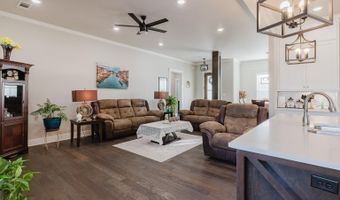 7424 Northwood Dr, Benton, AR 72019
