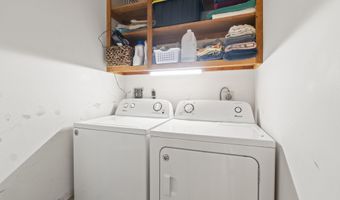 14 Lakeshore Dr, Belgrade, ME 04918