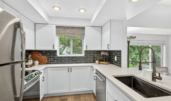 10295 SW Trapper Ter Bld#7, Beaverton, OR 97008