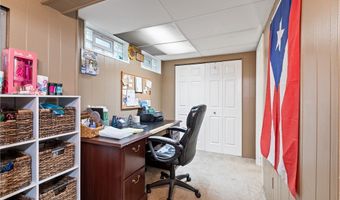 341 Abbyshire Rd, Akron, OH 44319