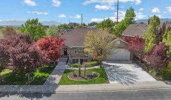 3957 W HONEY LOCUST Ln, Cedar Hills, UT 84062