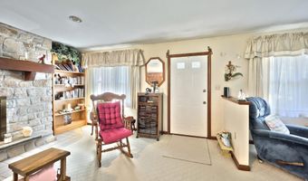 244 MILLER, Akron, PA 17501