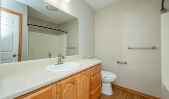 117 4th St NW, Altoona, IA 50009