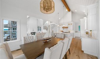 811 Ocean Rd, Narragansett, RI 02882