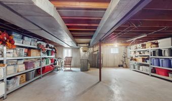 3026 N Stratford Rd, Arlington Heights, IL 60004