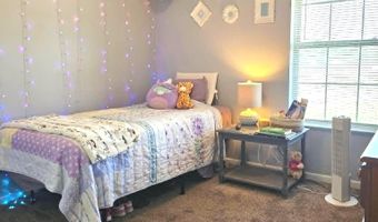 6010 Arrowhead Dr, Anderson, IN 46013