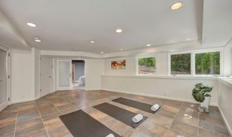 7708 Creekwood Ln, Amberley, OH 45237