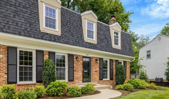8104 BRIAR CREEK Dr, Annandale, VA 22003