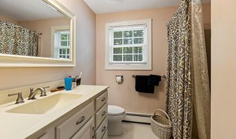 31 Pheasant Run Rd, Belgrade, ME 04917