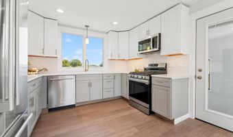 N3306 COUNTY ROAD EE, Appleton, WI 54913