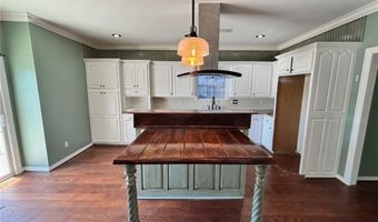 3105 Fairway Dr, Alma, AR 72921