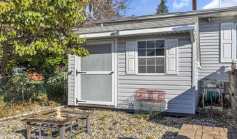 64 Harbor Inn Rd, Bayville, NJ 08721