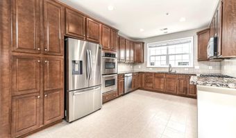 22722 BEACON CREST Ter, Brambleton, VA 20148