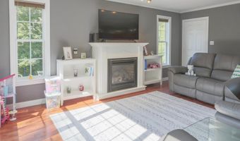 53 Lincolnville Ave, Belfast, ME 04915