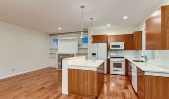 8006 SE SPORRI Ln, Milwaukie, OR 97267