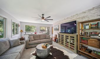 34089 Mill Creek Dr, Adel, IA 50003