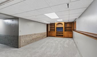 1618 5th Ave SW, Altoona, IA 50009