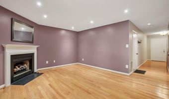 1253 QUAKER HILL Dr, Alexandria, VA 22314