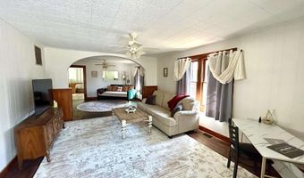 218 N 5th St, Albion, IL 62806