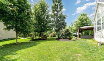 5660 Miss Royal Pass Dr, Miami, OH 45140