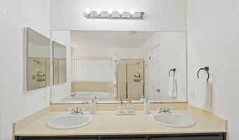 318 Redrock Dr, Antioch, CA 94509