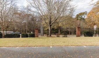 225 Oak St 104, Athens, GA 30605