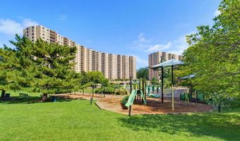 203 YOAKUM Pkwy 910, Alexandria, VA 22304