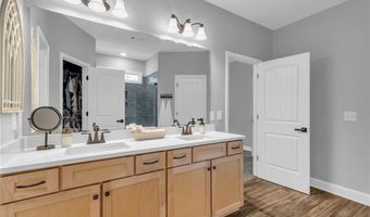 114 Topsail Dr, Anderson, SC 29625