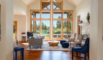 20960 Royal Oak Cir, Bend, OR 97701