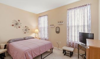 14 Hidden Lake Cir, Barnegat, NJ 08005